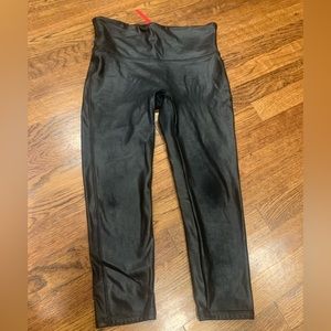 Spanx Faux Leather Active Cropped Leggings